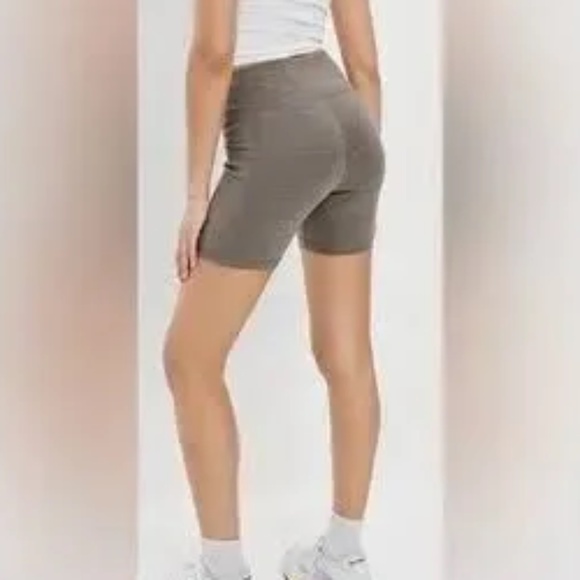 AMERICAN EAGLE The Everything Pocket Bike Short Gray Size XS - Picture 2 of 9